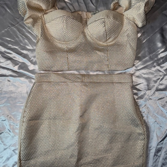 Haute Monde Gold Ruched Bodycon set skirt - Picture 5 of 14
